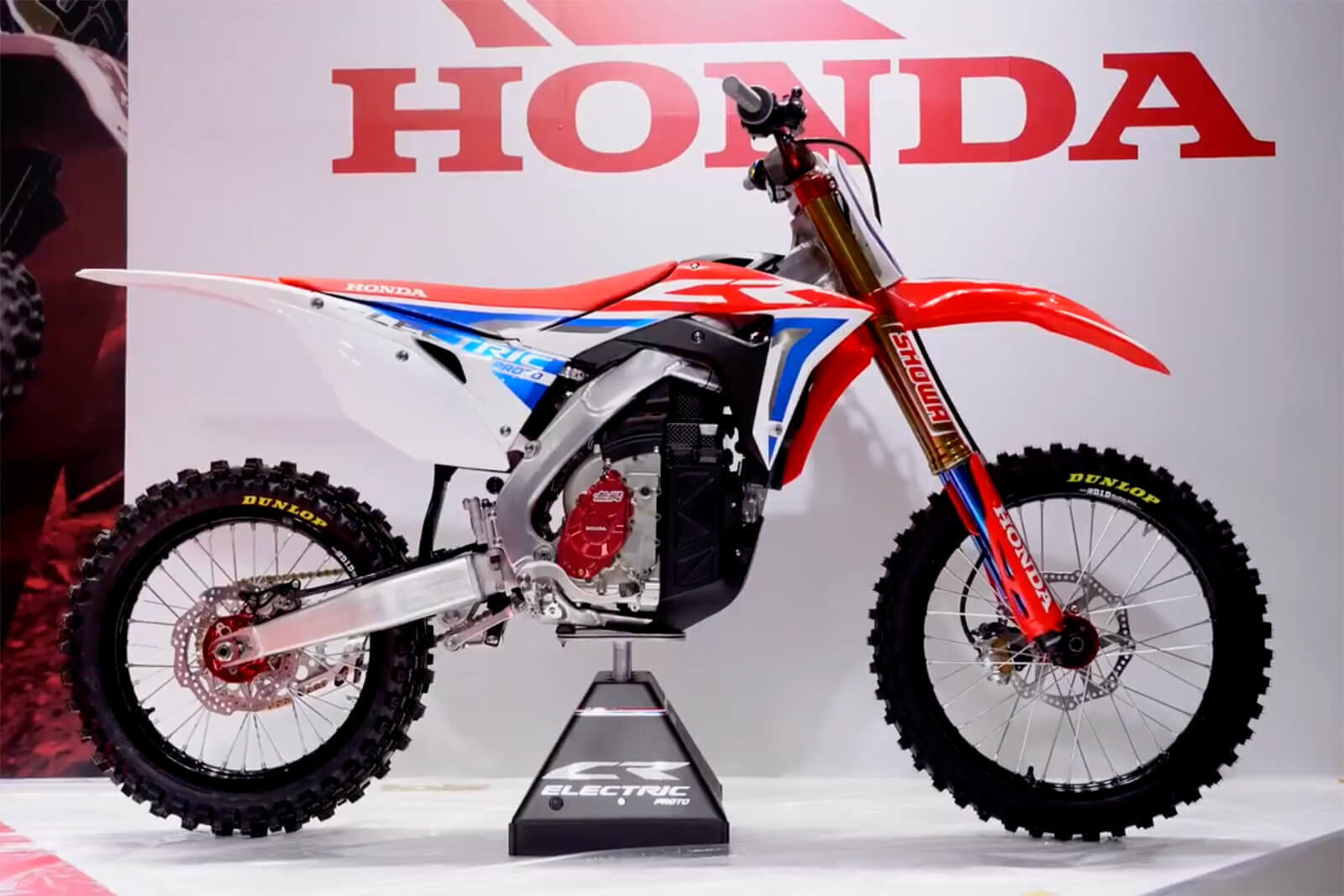 Honda показала электрический аналог мотоцикла CR450 Honda показала электрический аналог мотоцикла CR450