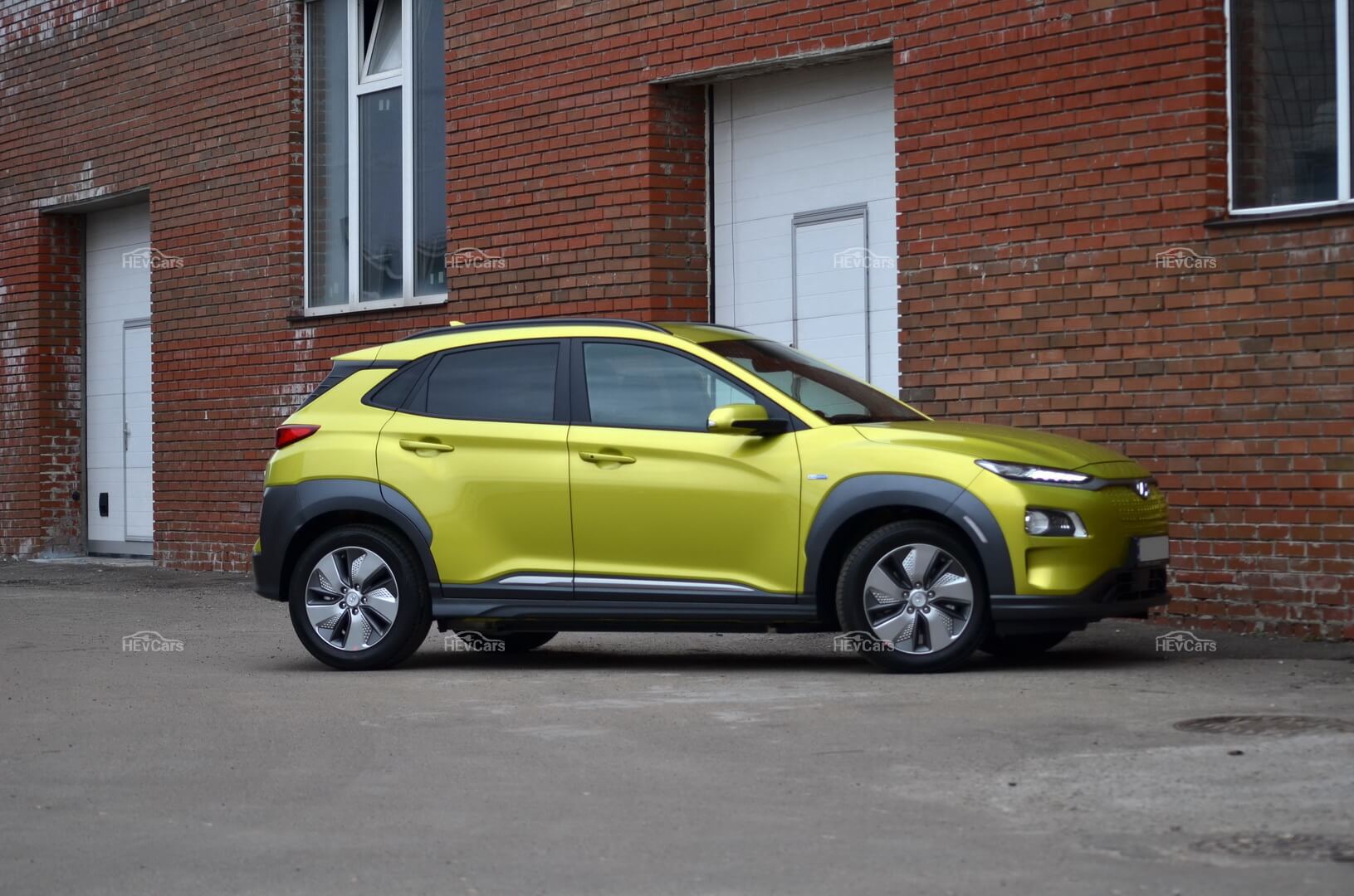 В Украине открыт предзаказ на электрокроссовер Hyundai Kona Electric В Украине открыт предзаказ на электрокроссовер Hyundai Kona Electric