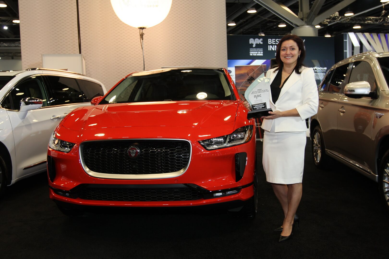 Jaguar I-Pace назван «зеленым кроссовером 2019 года» в Канаде Jaguar I-Pace назван «зеленым кроссовером 2019 года» в Канаде