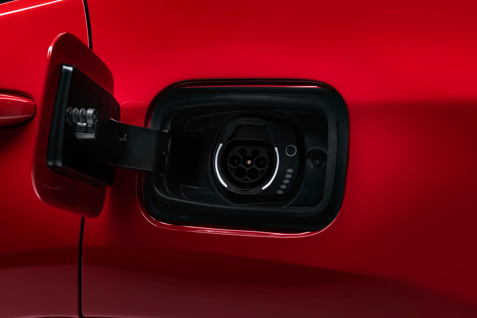 Зарядный порт плагин-гибрида Jeep Compass PHEV Зарядный порт плагин-гибрида Jeep Compass PHEV