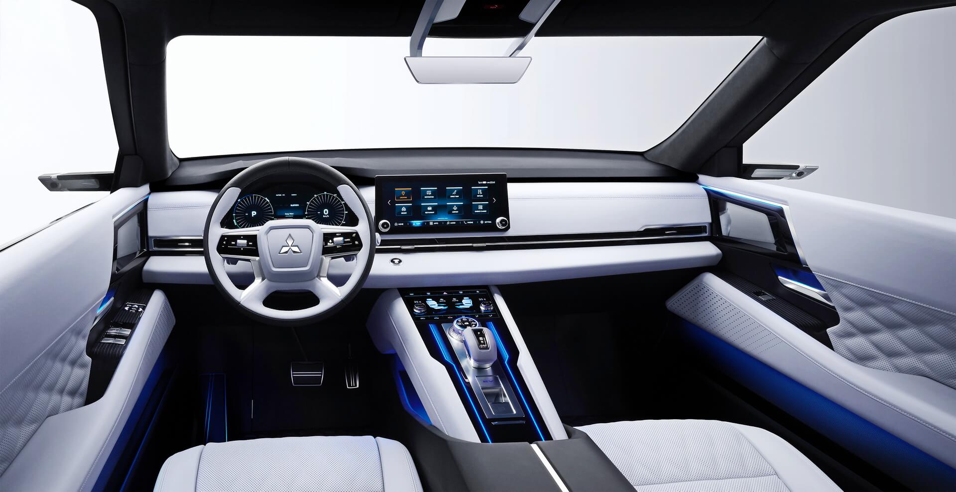 Интерьер плагин-гибрида Mitsubishi Engelberg Tourer Интерьер плагин-гибрида Mitsubishi Engelberg Tourer