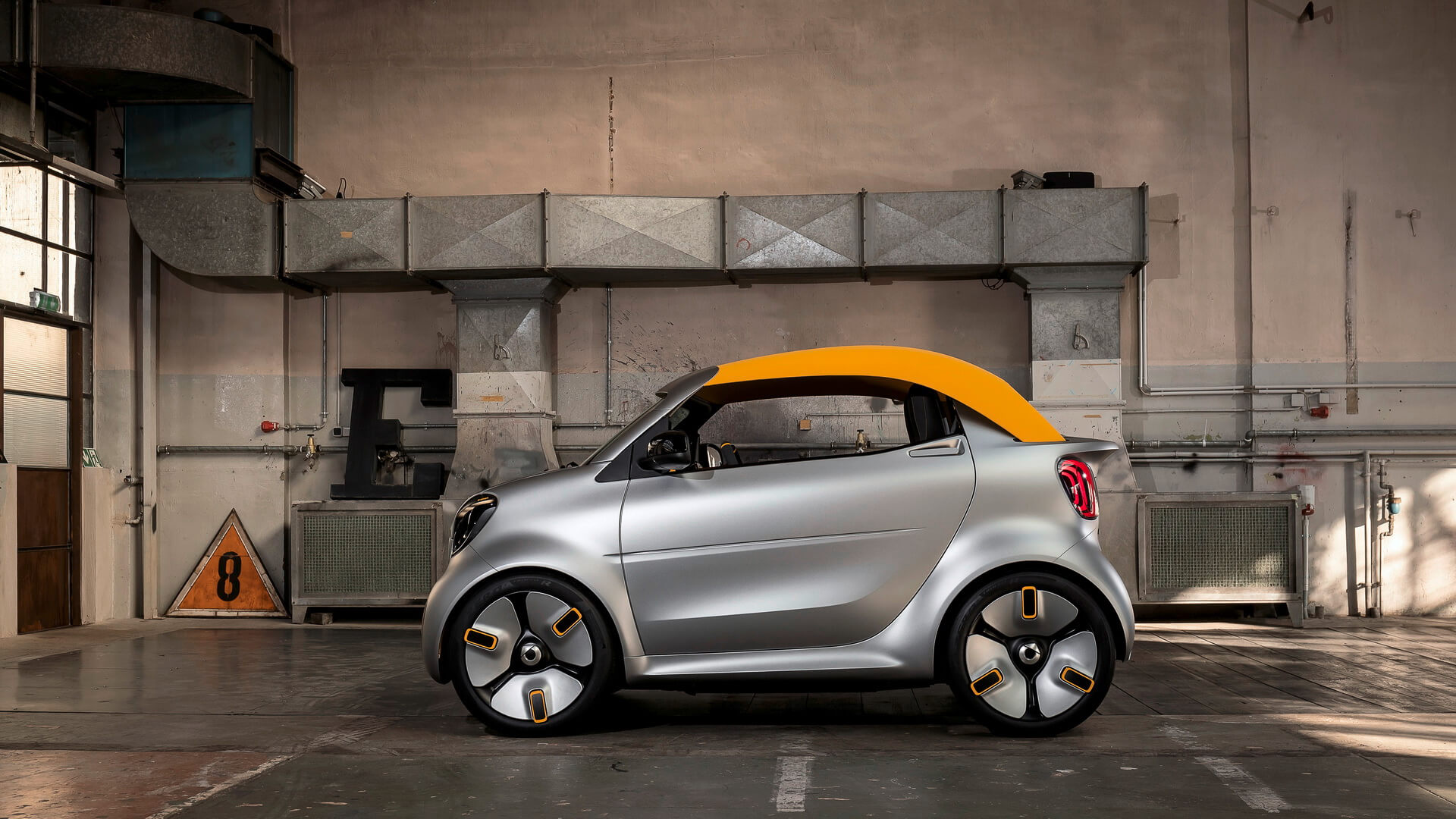 Электрический кабриолет со съемной крышей Smart Forease + Электрический кабриолет со съемной крышей Smart Forease +