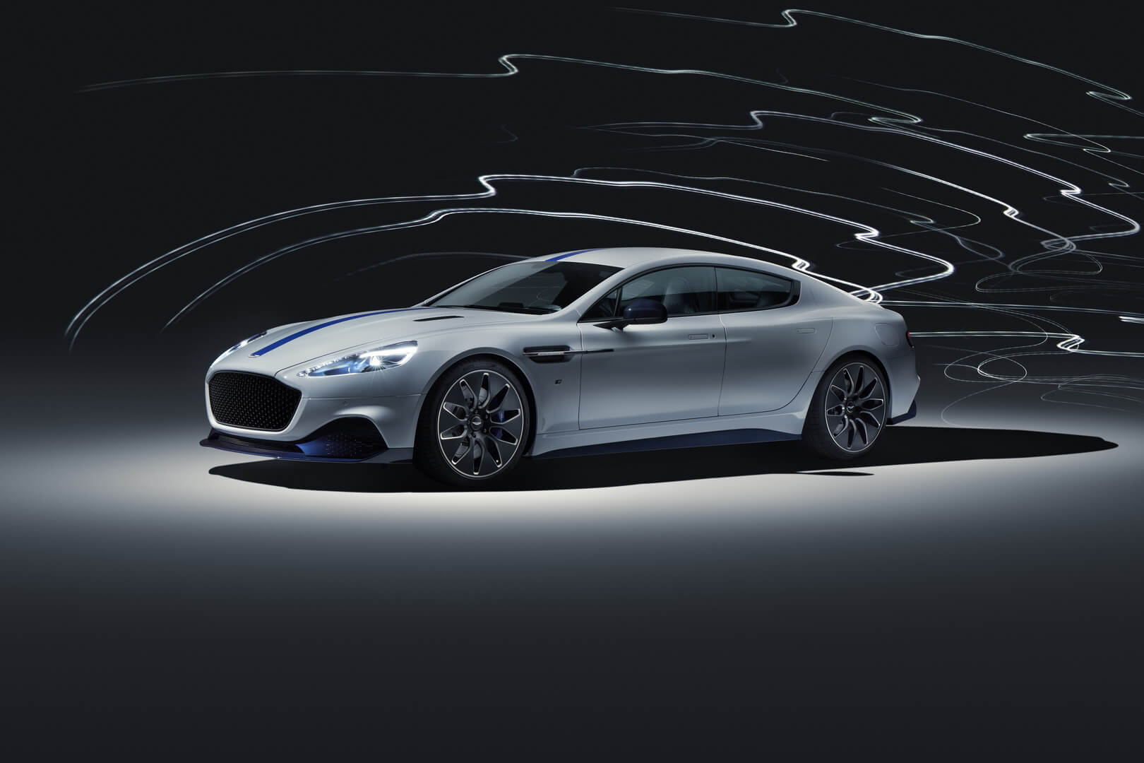 Aston Martin Rapide E дебютировал на автосалоне в Шанхае Aston Martin Rapide E дебютировал на автосалоне в Шанхае