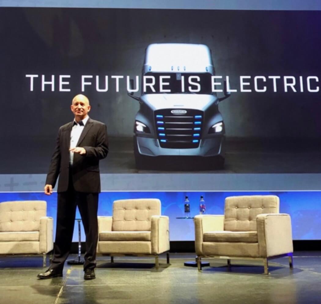 Электрический грузовик Freightliner будут выпускать в Портленде, США Электрический грузовик Freightliner будут выпускать в Портленде, США