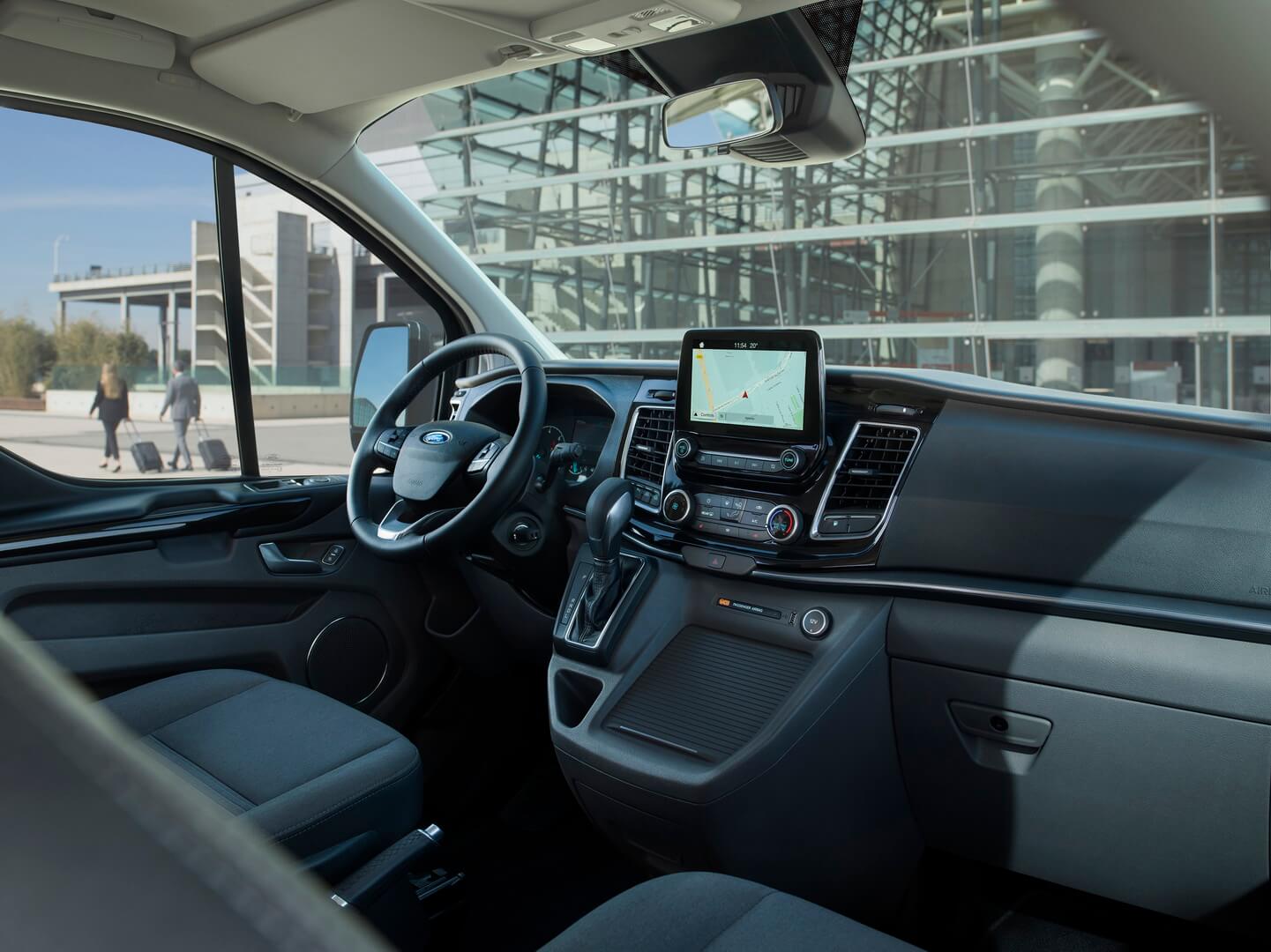 Салон Ford Tourneo Custom PHEV Салон Ford Tourneo Custom PHEV