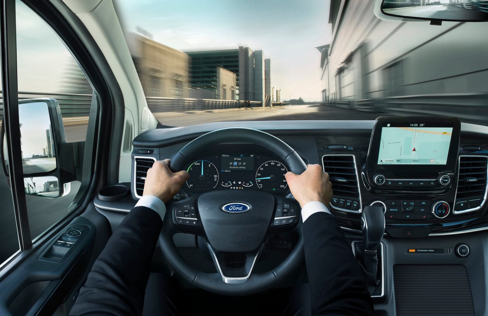 Приборная панель Ford Tourneo Custom PHEV Приборная панель Ford Tourneo Custom PHEV