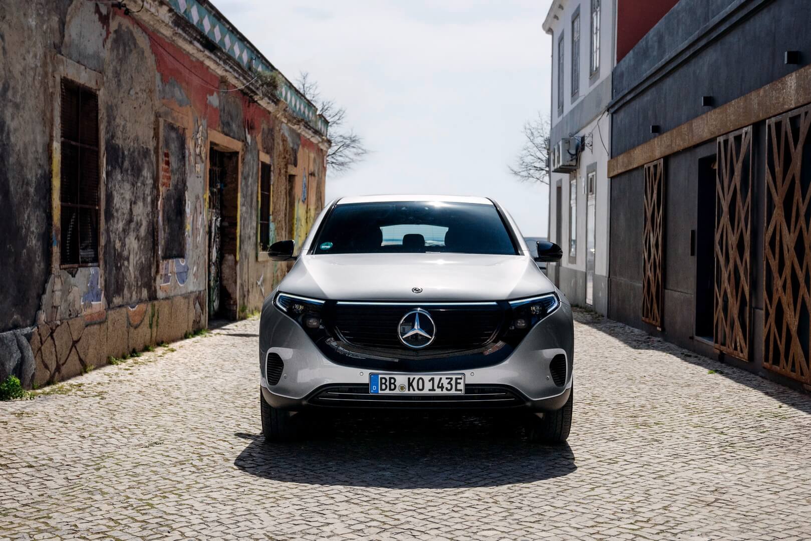 Mercedes-Benz представила особую версию электрического кроссовера EQC Edition1886 Mercedes-Benz представила особую версию электрического кроссовера EQC Edition1886
