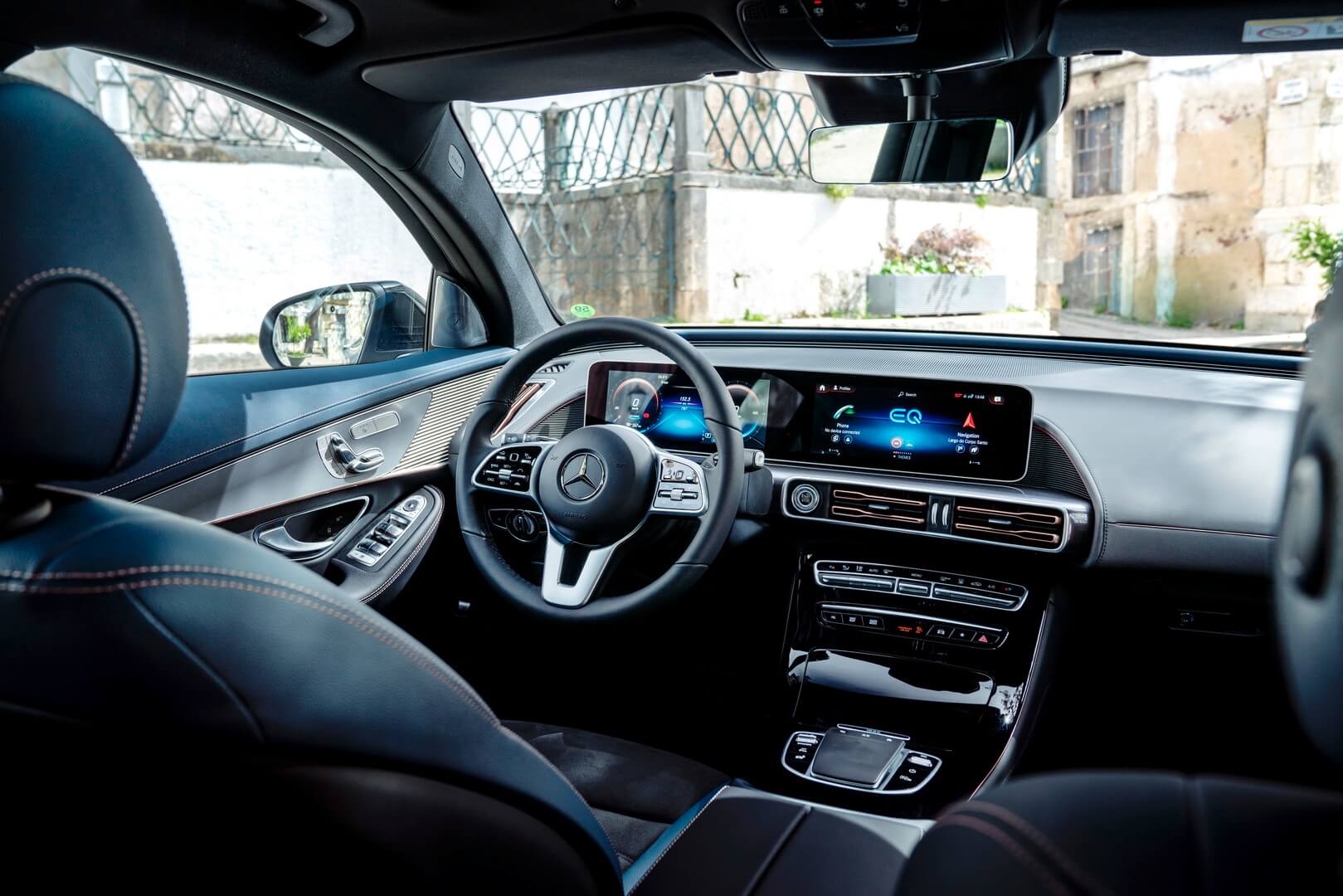 Салон Mercedes-Benz EQC 1886 Edition Салон Mercedes-Benz EQC 1886 Edition