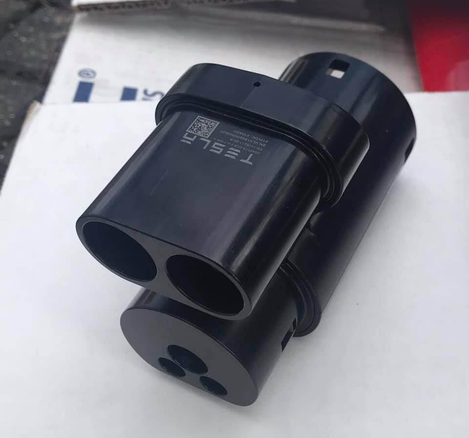 CCS адаптер для Model S и Model X CCS адаптер для Model S и Model X
