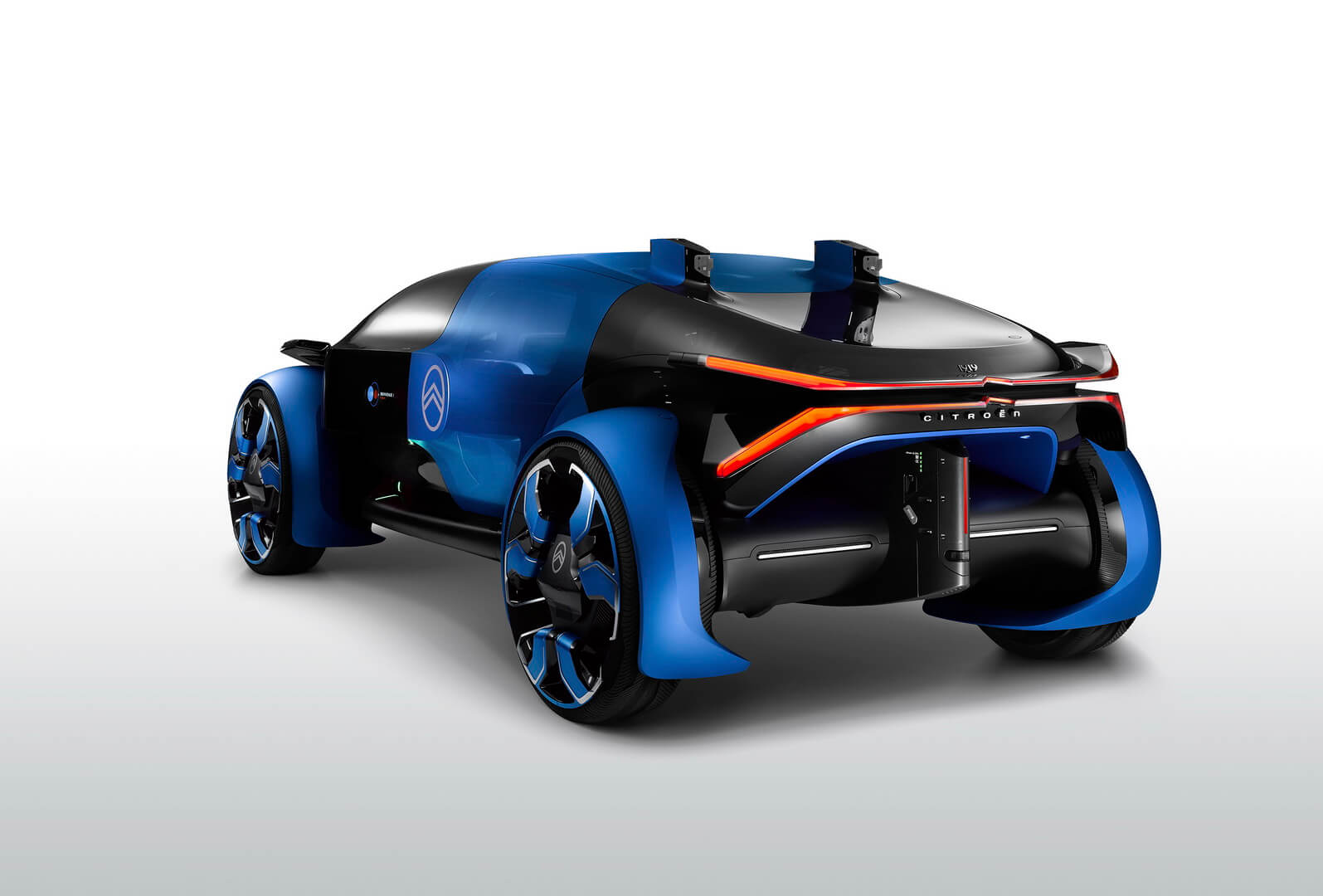 Citroën 19_19 Concept — футуристический электрокар с прицелом на автономность Citroën 19_19 Concept — футуристический электрокар с прицелом на автономность