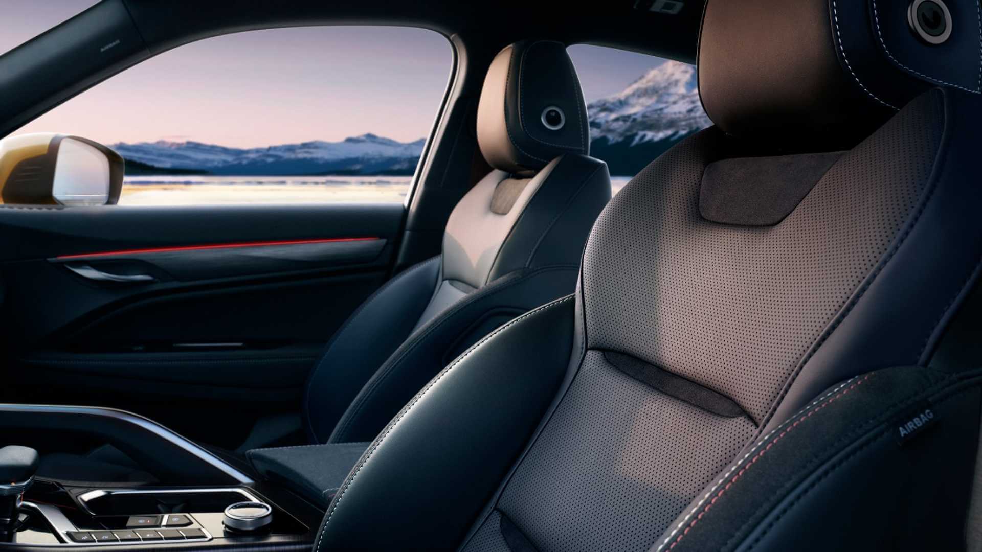 Салон Geely Xing Yue Салон Geely Xing Yue