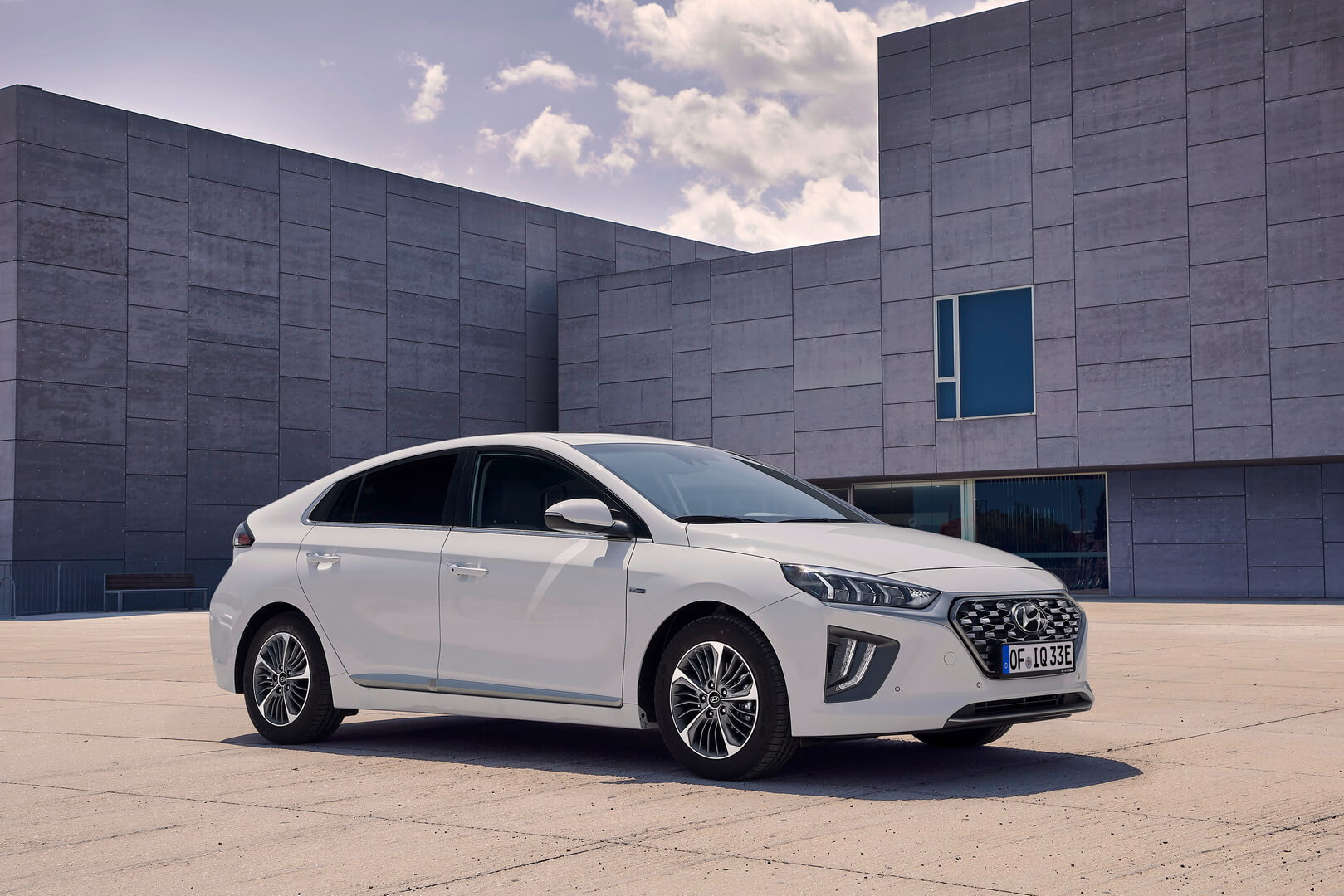 Hyundai ioniq hybrid характеристики