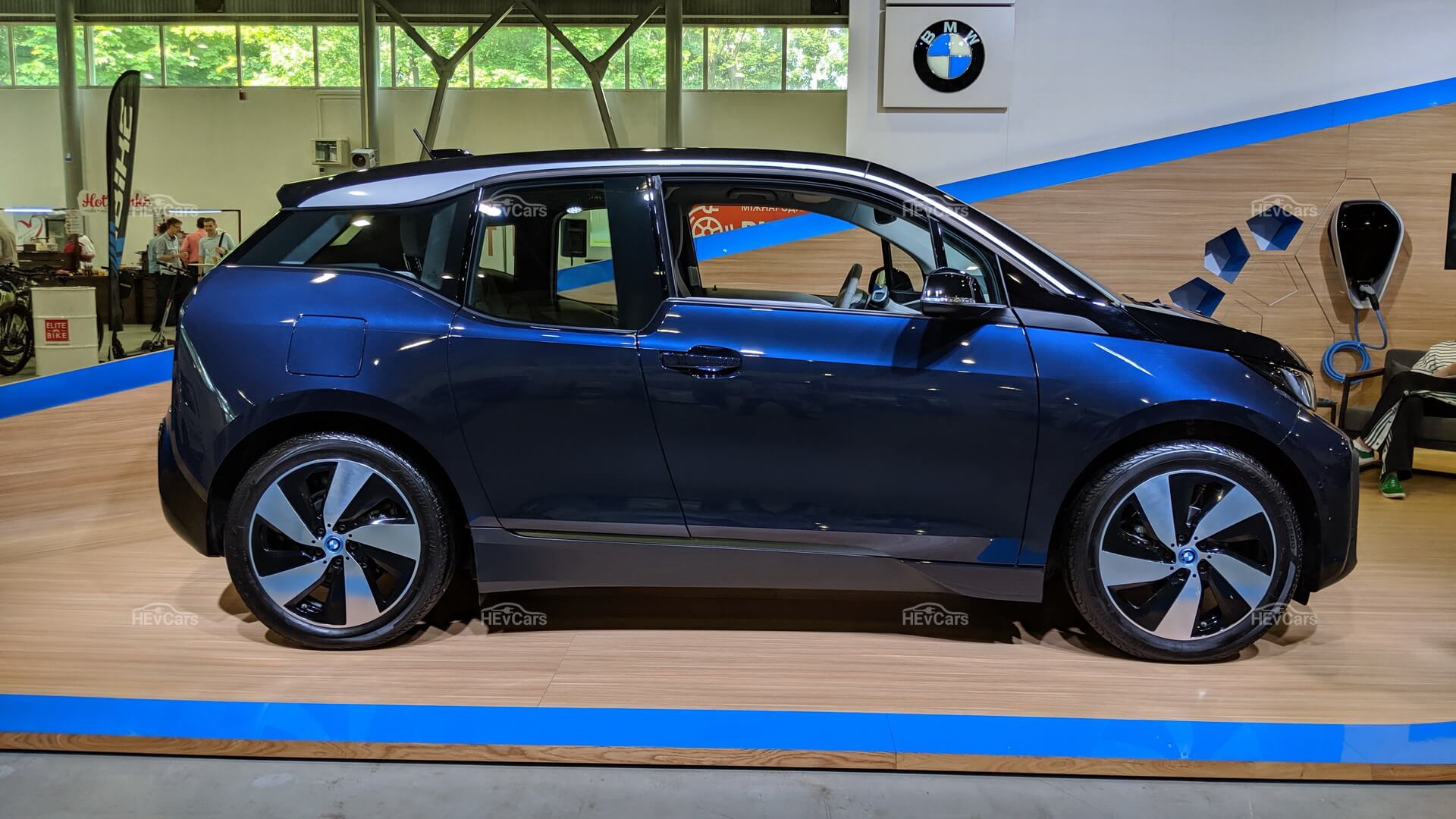 Электромобиль BMW i3 2019 (42.2 кВт⋅ч) Электромобиль BMW i3 2019 (42.2 кВт⋅ч)