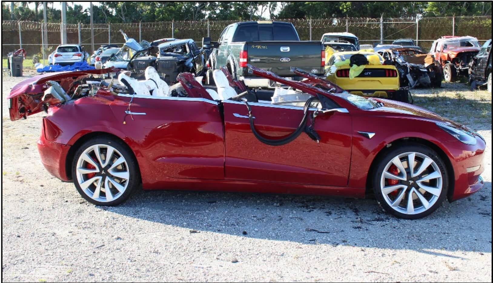 В США произошла смертельная авария с участием Tesla Model 3 в режиме автопилота В США произошла смертельная авария с участием Tesla Model 3 в режиме автопилота