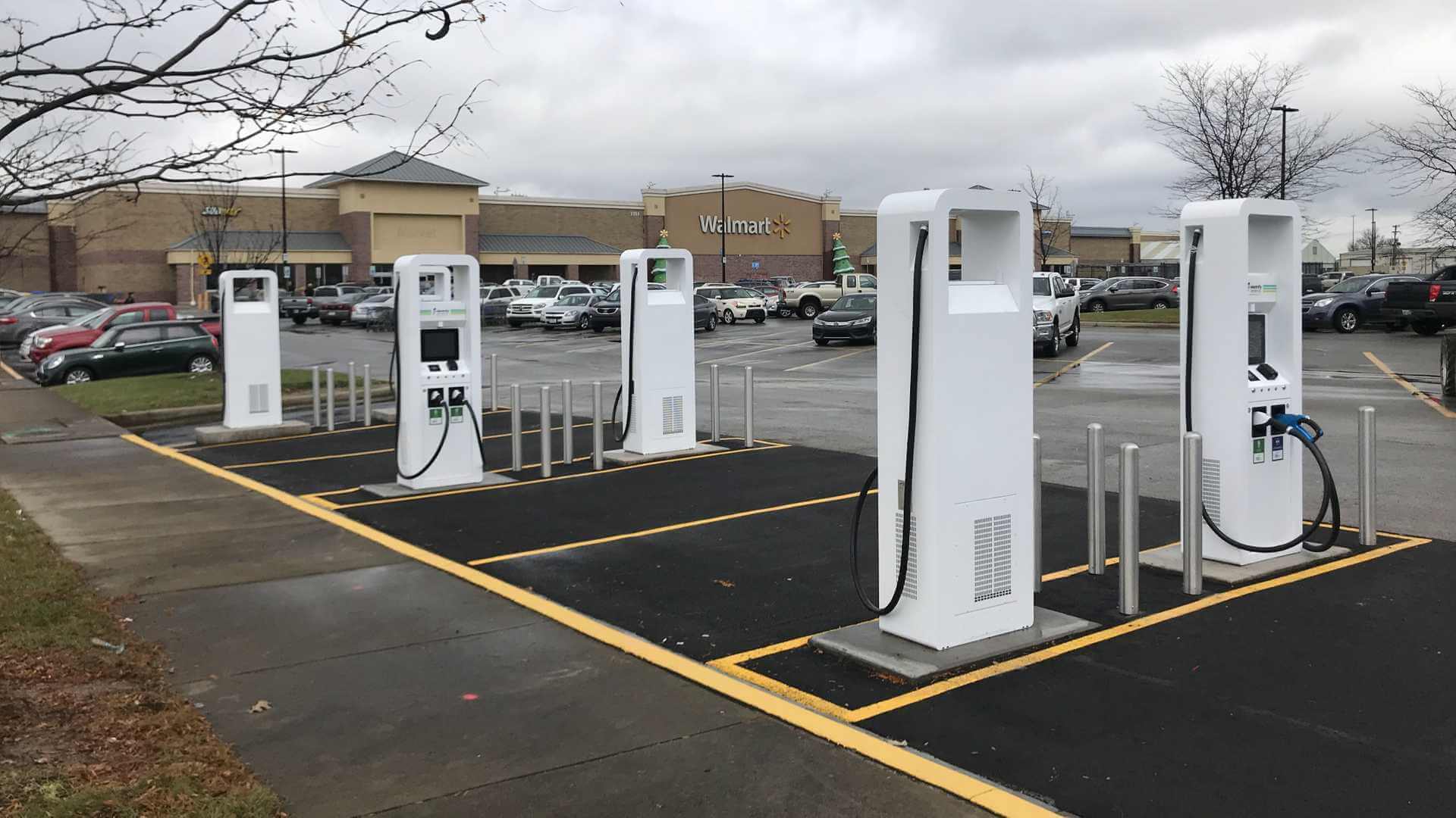 Быстрые зарядные устройства Electrify America возле Walmart Быстрые зарядные устройства Electrify America возле Walmart