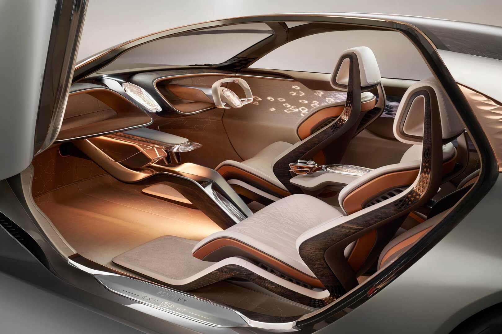Салон электрического концепта Bentley EXP 100 GT Салон электрического концепта Bentley EXP 100 GT