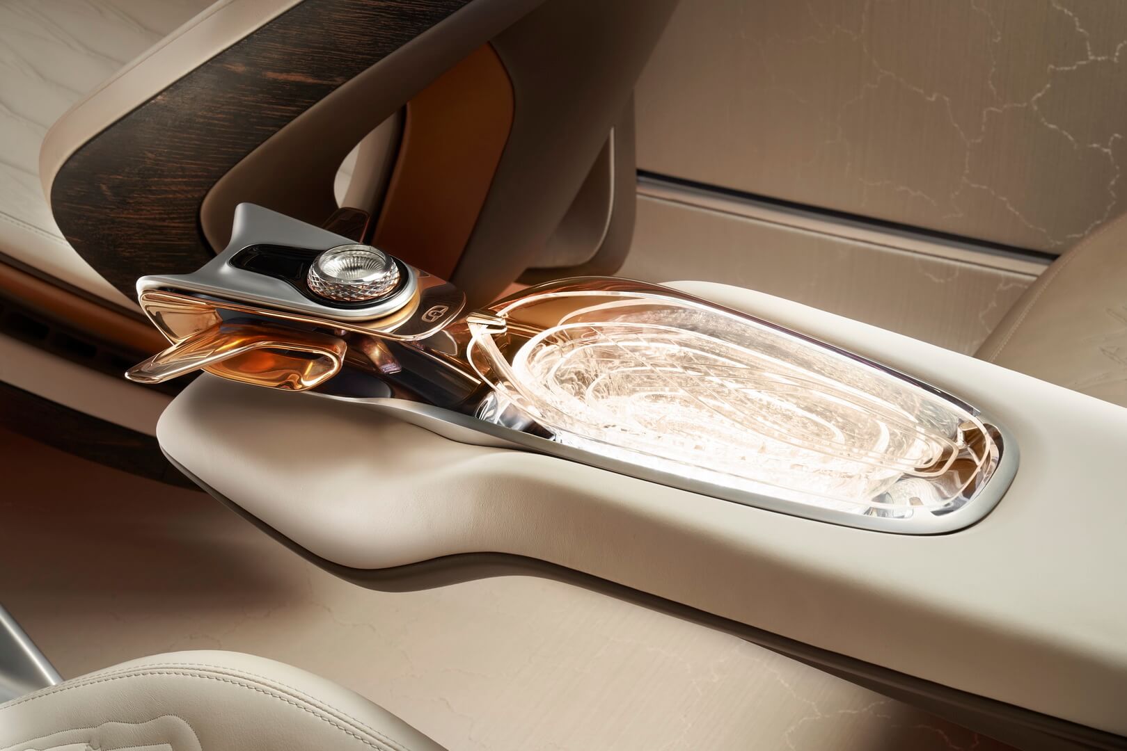 Интерьер Bentley EXP 100 GT Интерьер Bentley EXP 100 GT