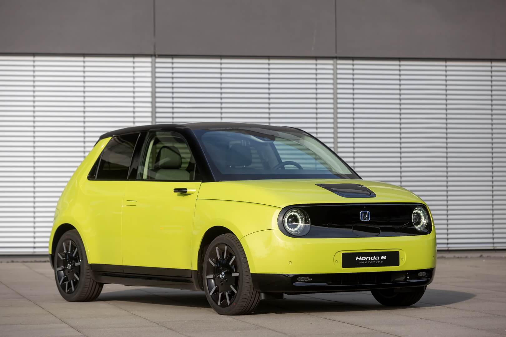 Электромобиль Honda e Электромобиль Honda e