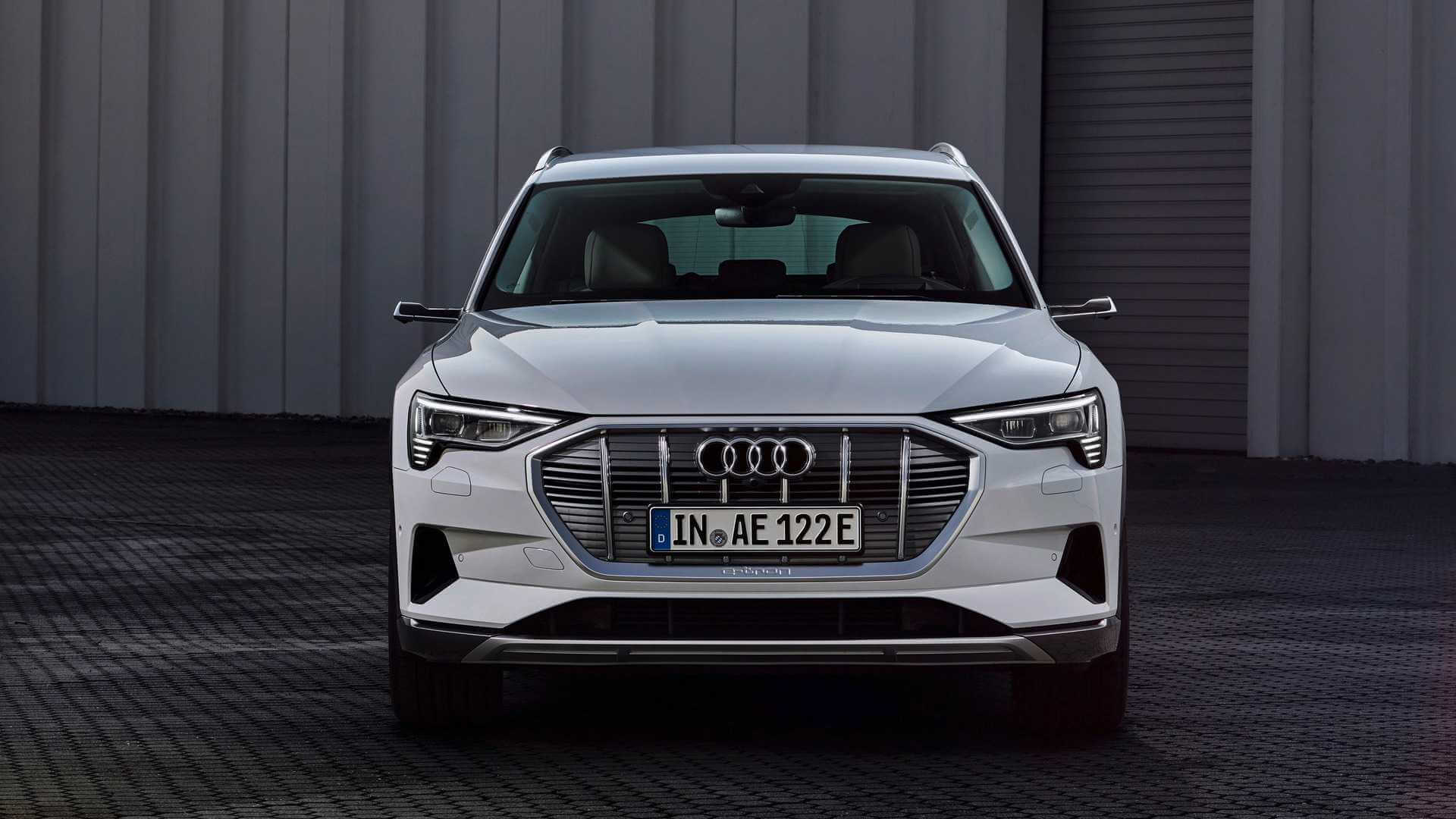 Audi e-tron 50 quattro Audi e-tron 50 quattro