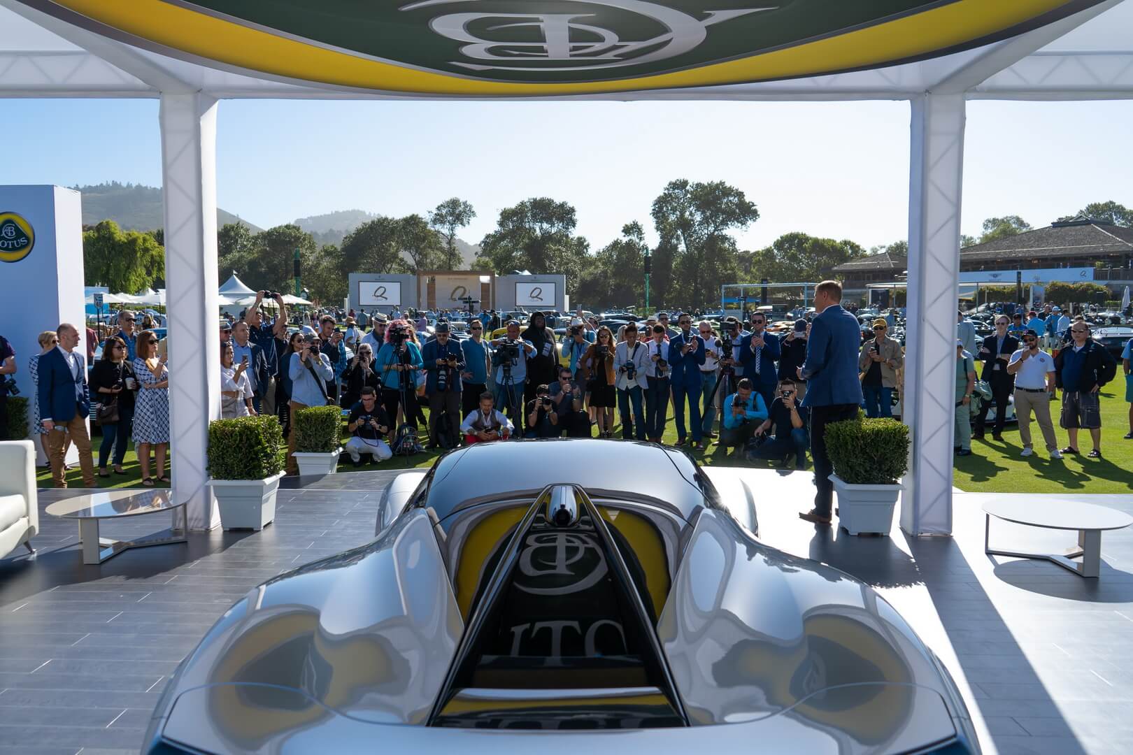 Lotus Evija дебютировал на автомобильной неделе в Монтерее Lotus Evija дебютировал на автомобильной неделе в Монтерее