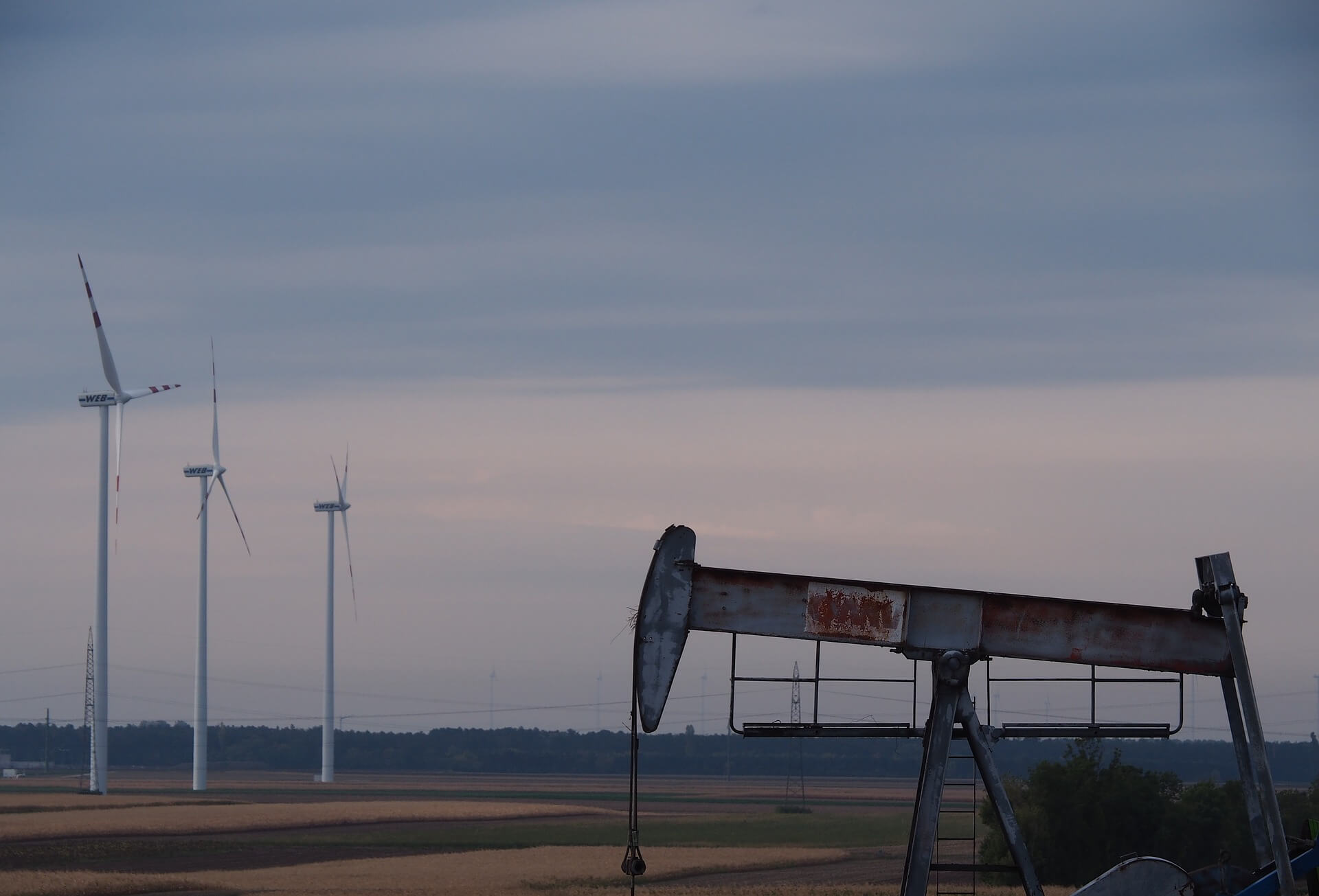 Экономика возобновляемых источников энергии не может конкурировать с нефтью, если рассматривать ее на протяжении всего цикла Экономика возобновляемых источников энергии не может конкурировать с нефтью, если рассматривать ее на протяжении всего цикла
