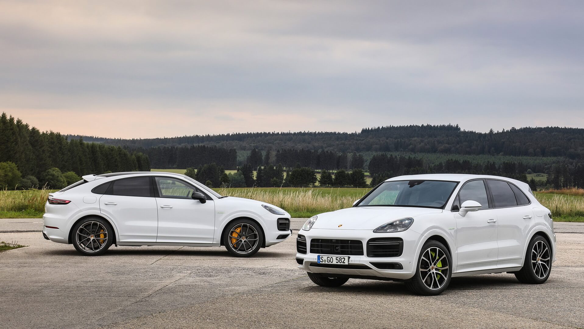 Плагин-гибриды Porsche Cayenne Turbo S E-Hybrid Coupé и Cayenne Turbo S E-Hybrid Плагин-гибриды Porsche Cayenne Turbo S E-Hybrid Coupé и Cayenne Turbo S E-Hybrid