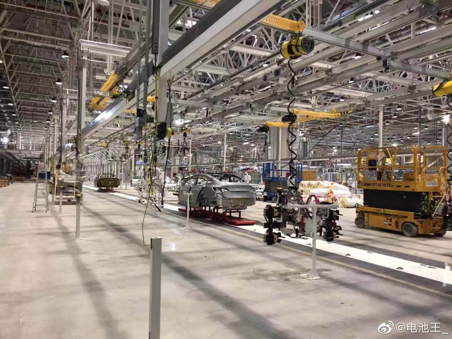 Tesla Gigafactory 3 в Шанхае © Twitter ray4tesla Tesla Gigafactory 3 в Шанхае © Twitter ray4tesla