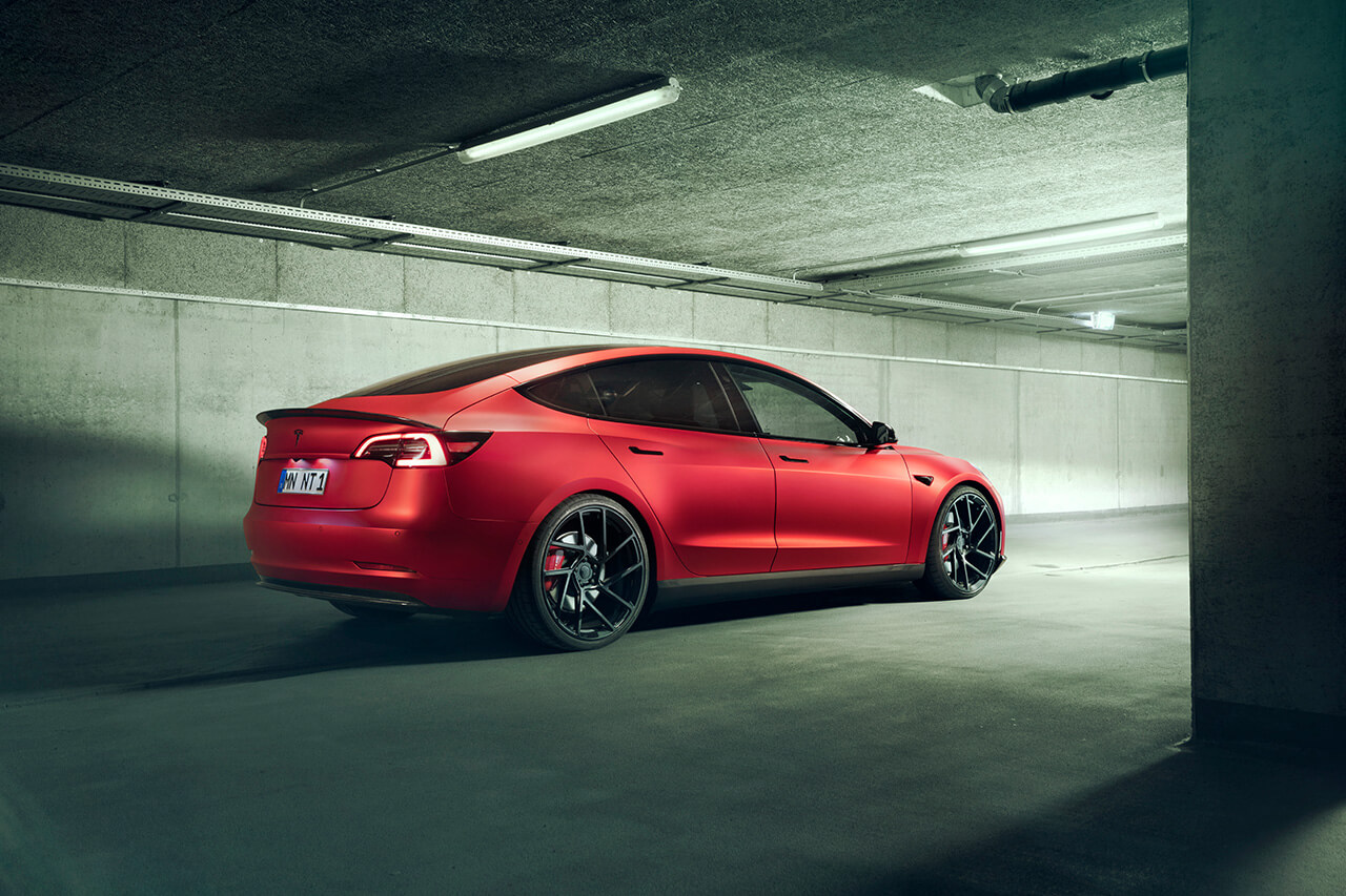 Novitec предложила для Tesla Model 3 спортивный тюнинг-пакет Novitec предложила для Tesla Model 3 спортивный тюнинг-пакет