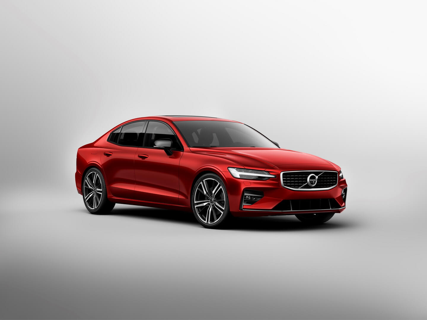Плагин-гибрид Volvo S60 T8 Twin Engine Плагин-гибрид Volvo S60 T8 Twin Engine