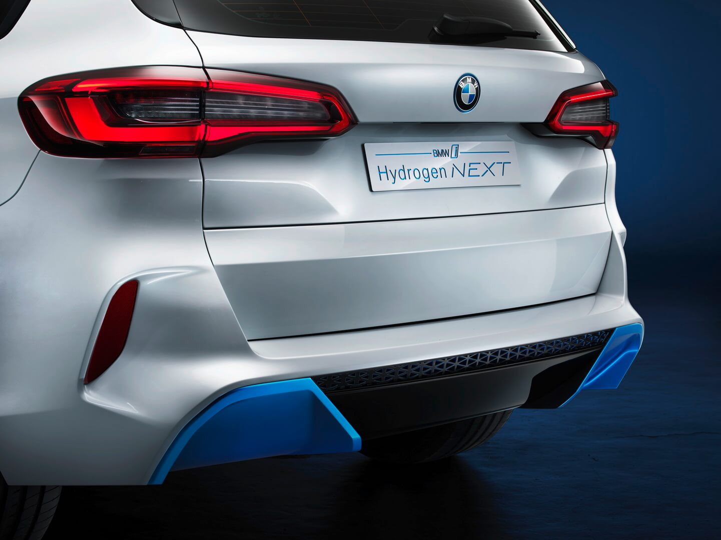 Автомобиль на топливных элементах BMW i Hydrogen Next Автомобиль на топливных элементах BMW i Hydrogen Next