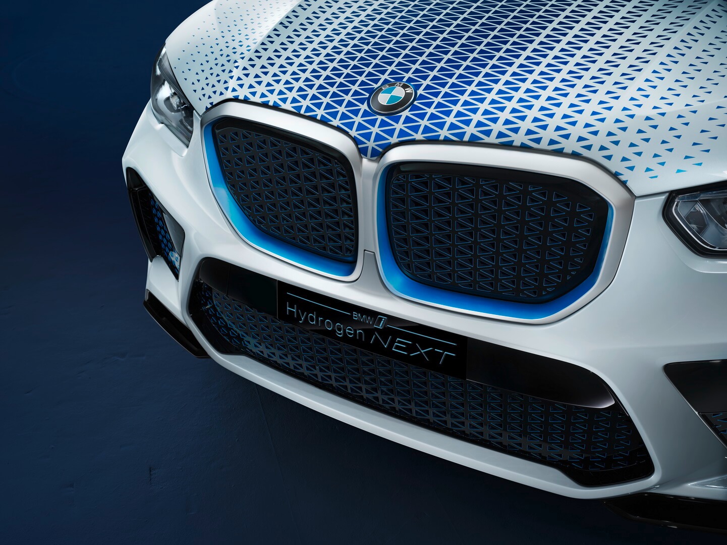 BMW i Hydrogen Next на базе BMW X5 BMW i Hydrogen Next на базе BMW X5