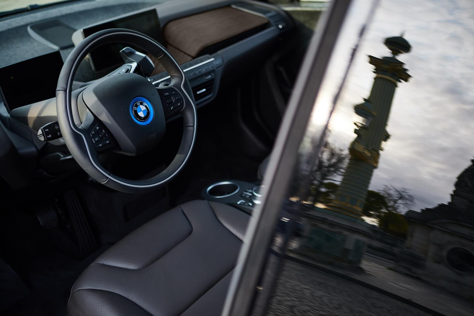 Интерьер BMW i3s Edition RoadStyle Интерьер BMW i3s Edition RoadStyle