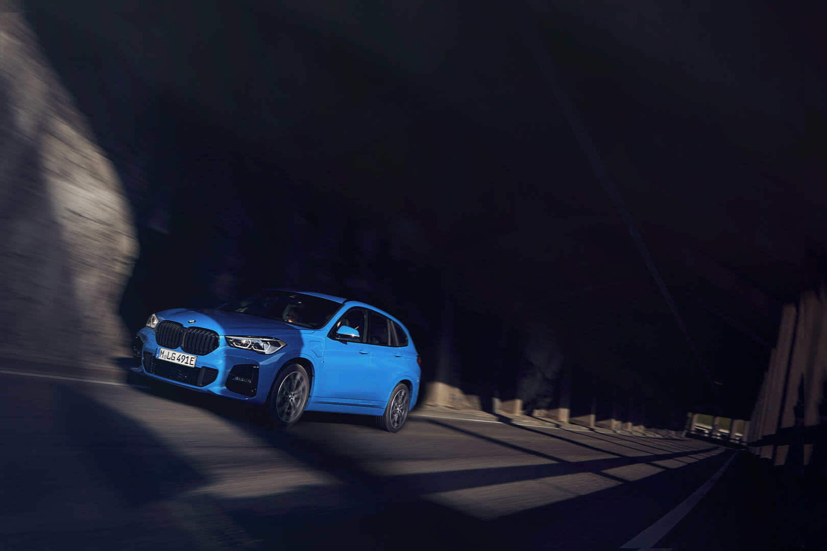 Плагин-гибрид BMW X1 xDrive25e Плагин-гибрид BMW X1 xDrive25e