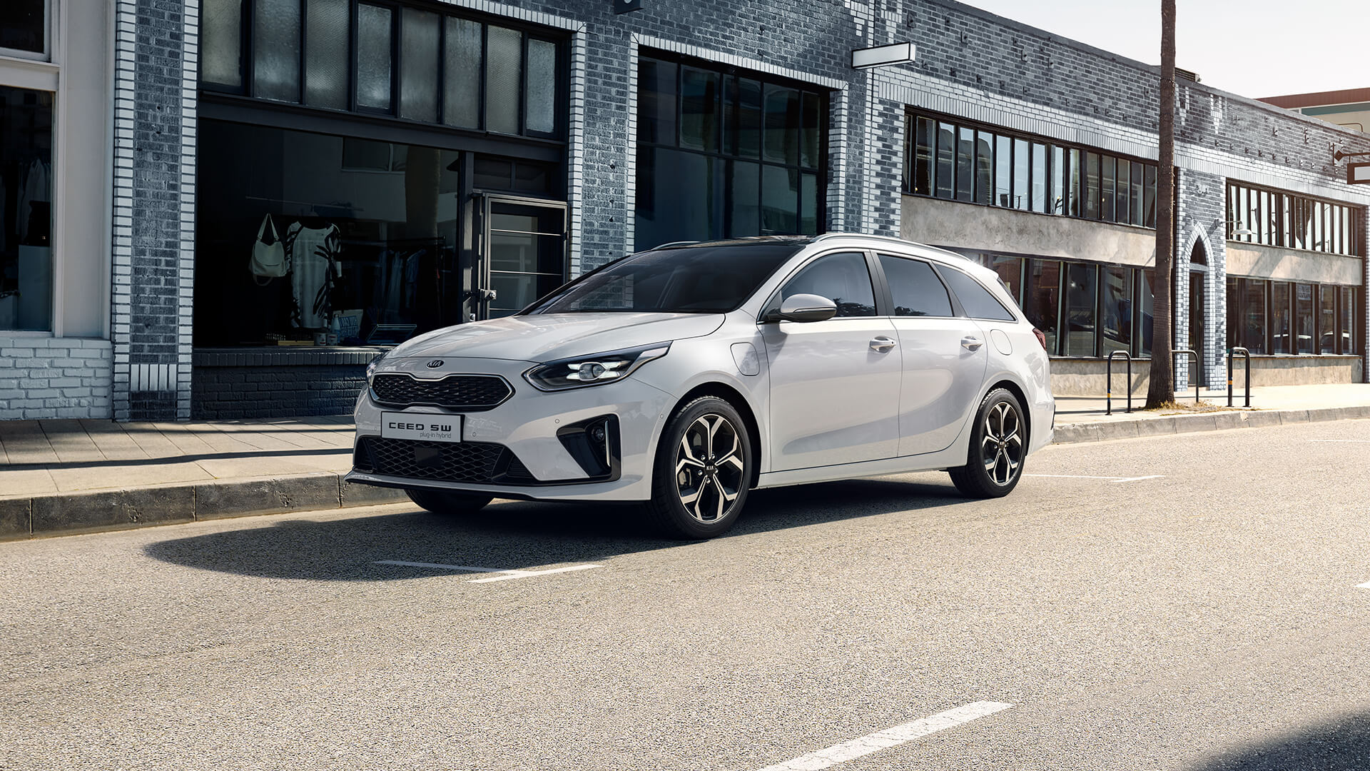 Плагин-гибрид Kia Ceed Sportswagon Плагин-гибрид Kia Ceed Sportswagon