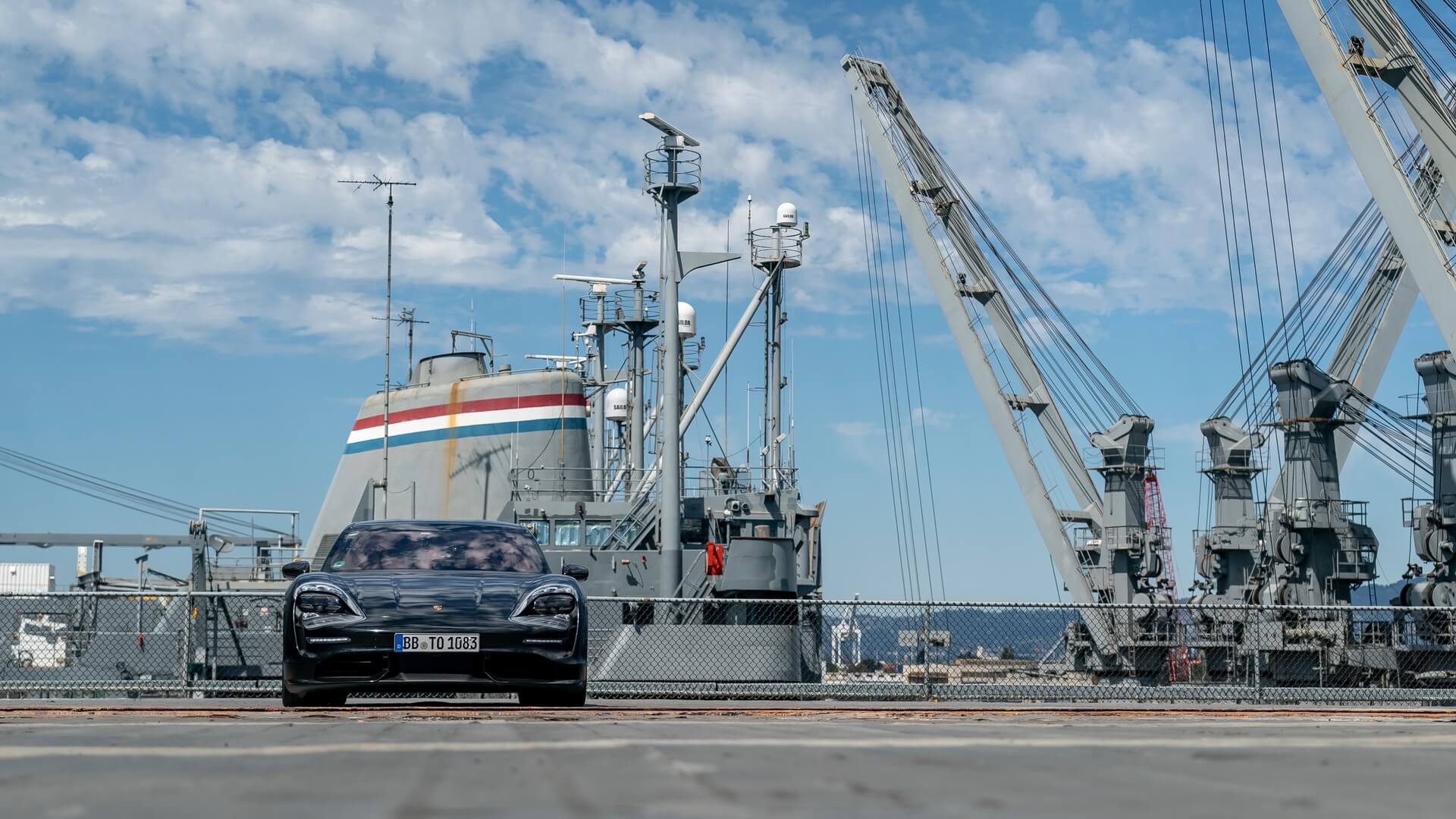 Porsche вновь продемонстрировал возможности Taycan Porsche вновь продемонстрировал возможности Taycan