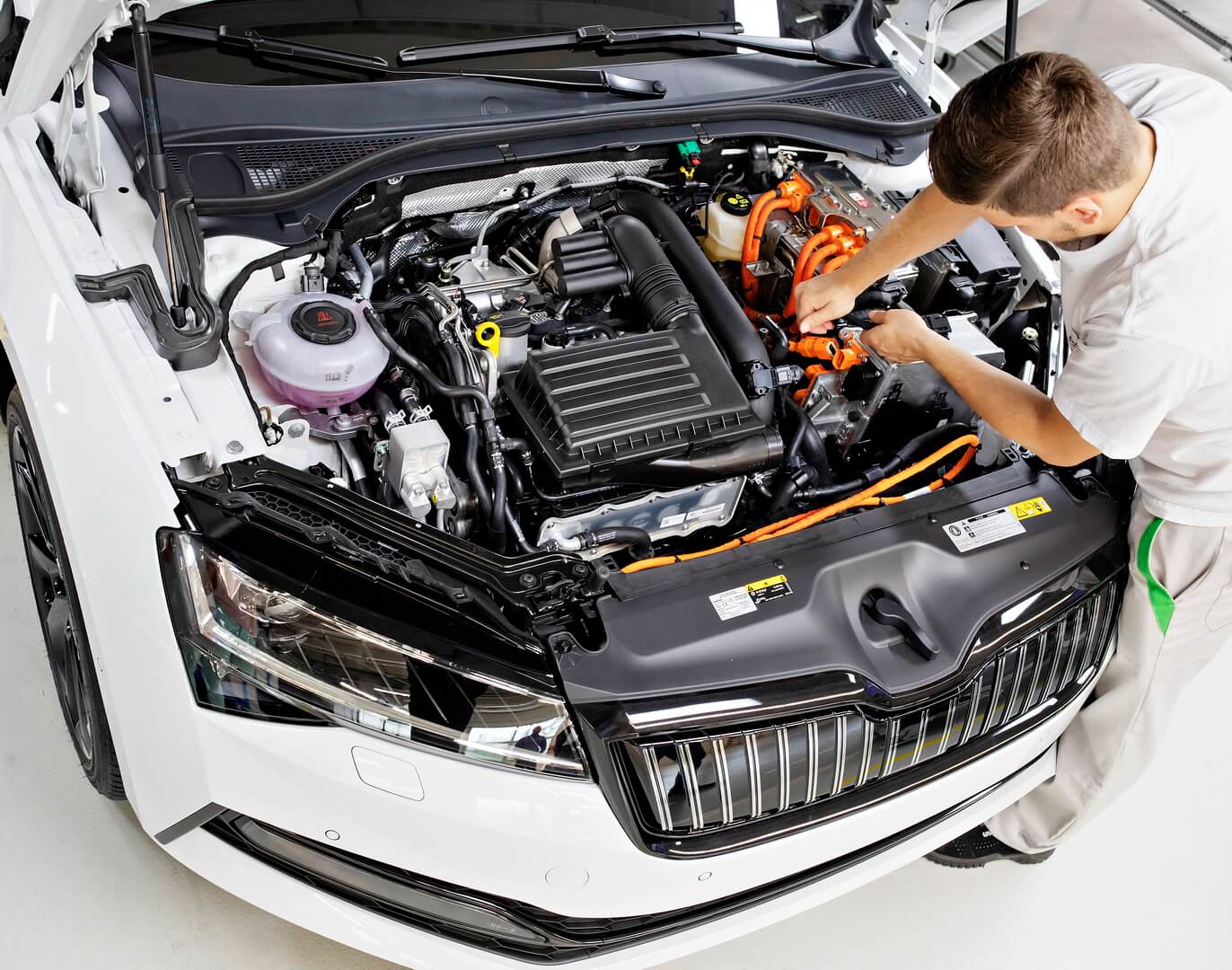 Стартовало серийное производство плагин-гибрида Škoda Superb iV Стартовало серийное производство плагин-гибрида Škoda Superb iV