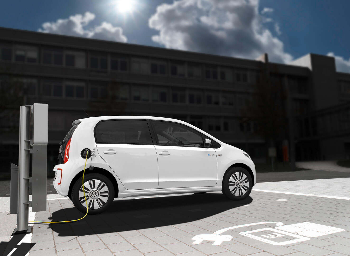 VW e-up! получил увеличенный запас хода по сниженной цене VW e-up! получил увеличенный запас хода по сниженной цене