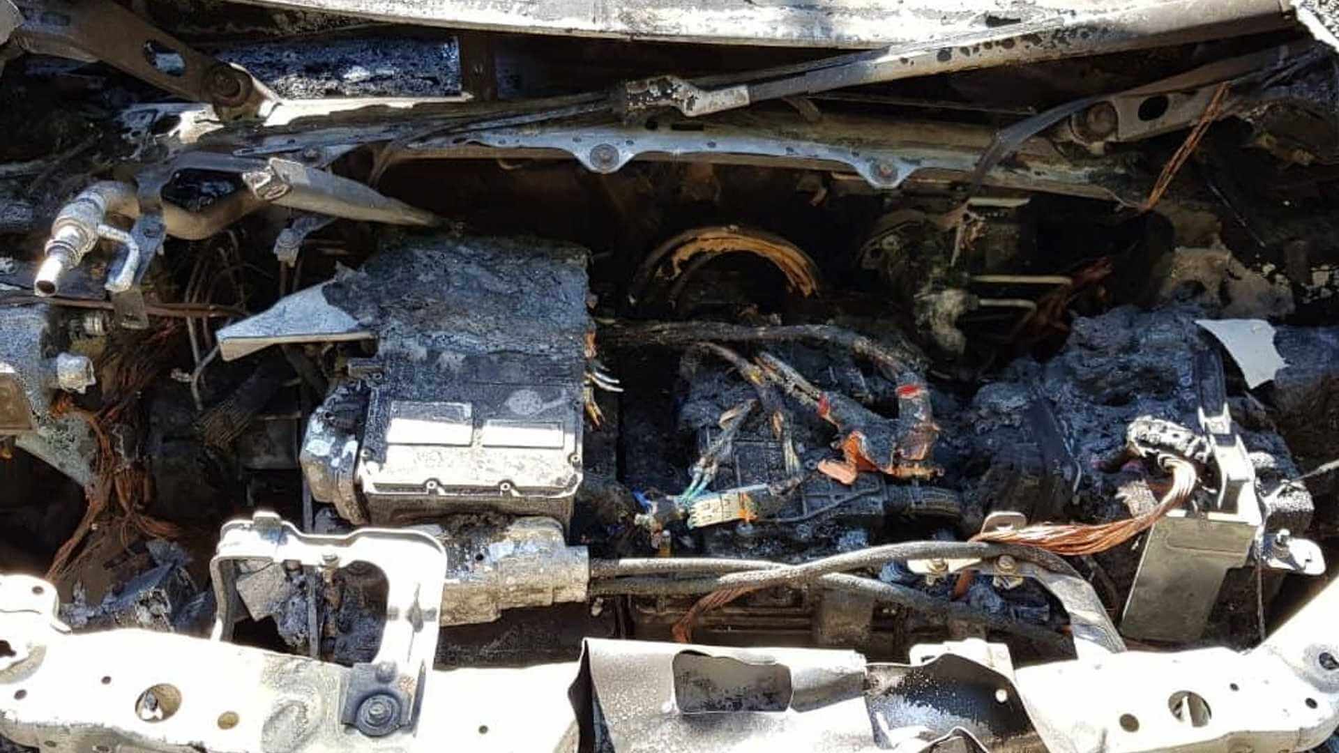 В Киеве сгорел электрический автомобиль Chevrolet Bolt В Киеве сгорел электрический автомобиль Chevrolet Bolt