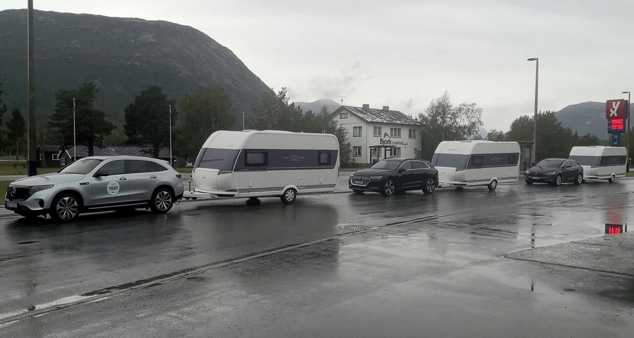 Тест буксировочной энергоэффективности кроссоверов Tesla, Mercedes и Audi кемперов массой 1160 кг Тест буксировочной энергоэффективности кроссоверов Tesla, Mercedes и Audi кемперов массой 1160 кг